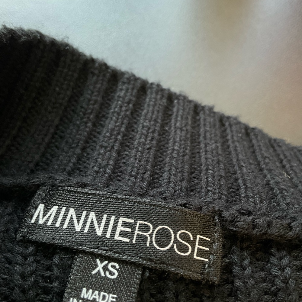 MINNIE ROSE Distressed Ribbed Off Shoulder Sweater Black XS - Picture 3 of 4
